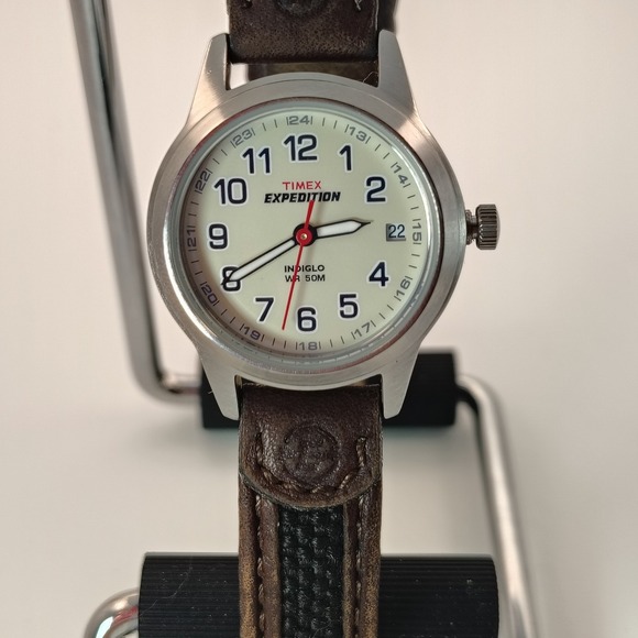 Vintage Timex Expedition INDIGLO 26mm Women's Quartz Watch Genuine Leather Band - Picture 1 of 9